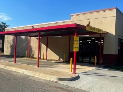 metal canopy with posts